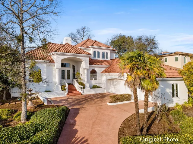 $1,050,000 | 634 Lakecrest Drive, El Dorado Hills, CA 95762