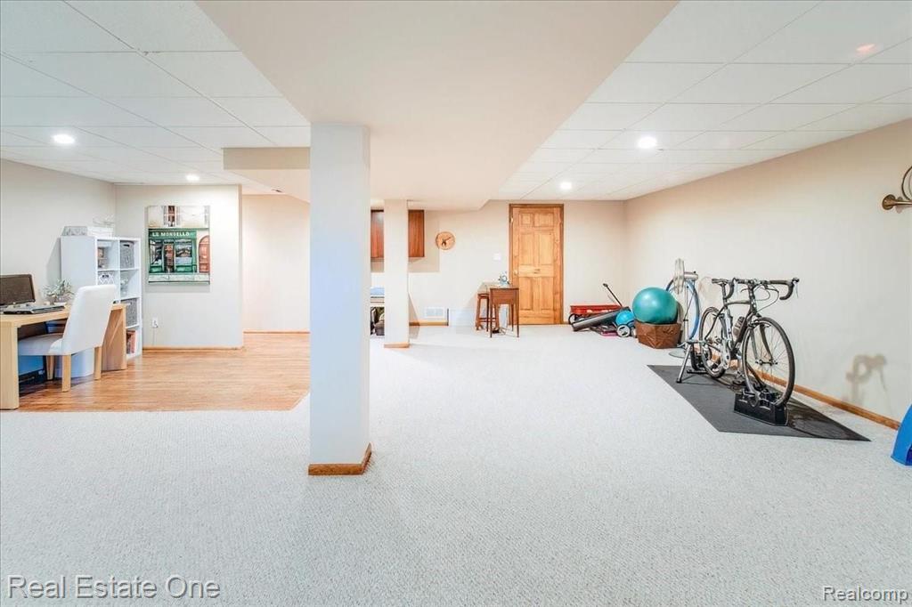 451 Lake Forest Road Rochester Hills, MI 48309 - Photo 55 of 97