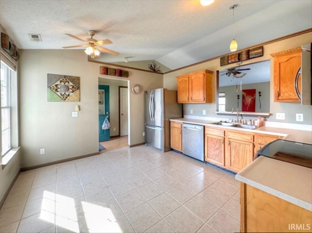 1050 Springwater Road Kokomo, IN 46902 - Photo 5 of 15