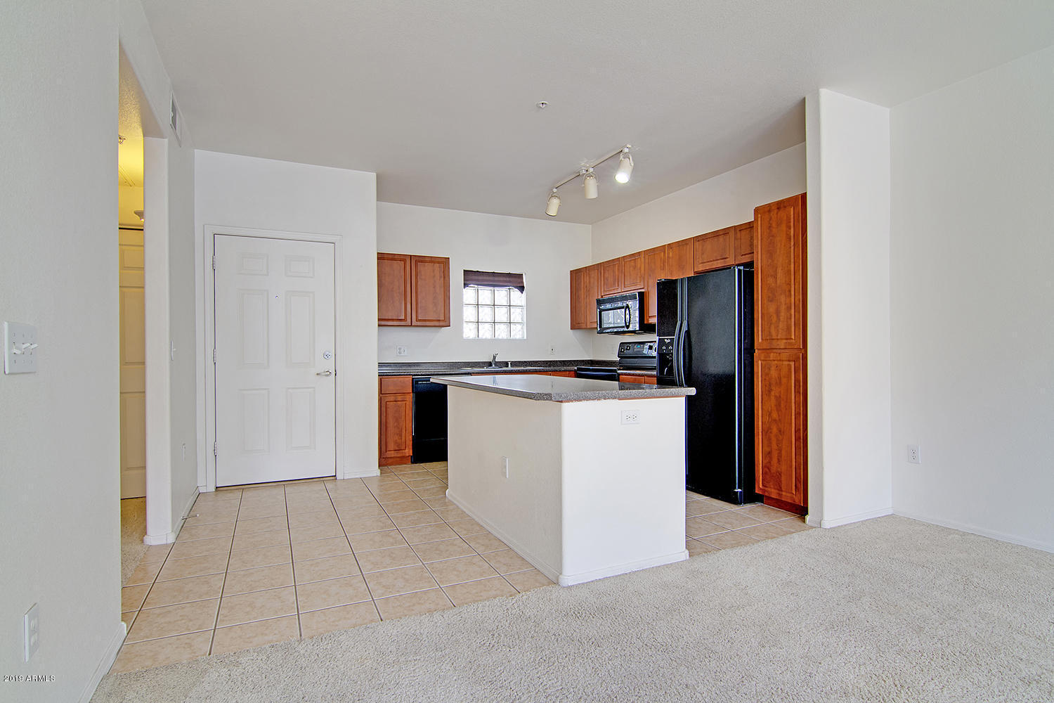 911 East Camelback Road, Unit 2029 Phoenix, AZ 85014 - Photo 6 of 30 911 E Camelback Rd Unit 2029-large-011-0