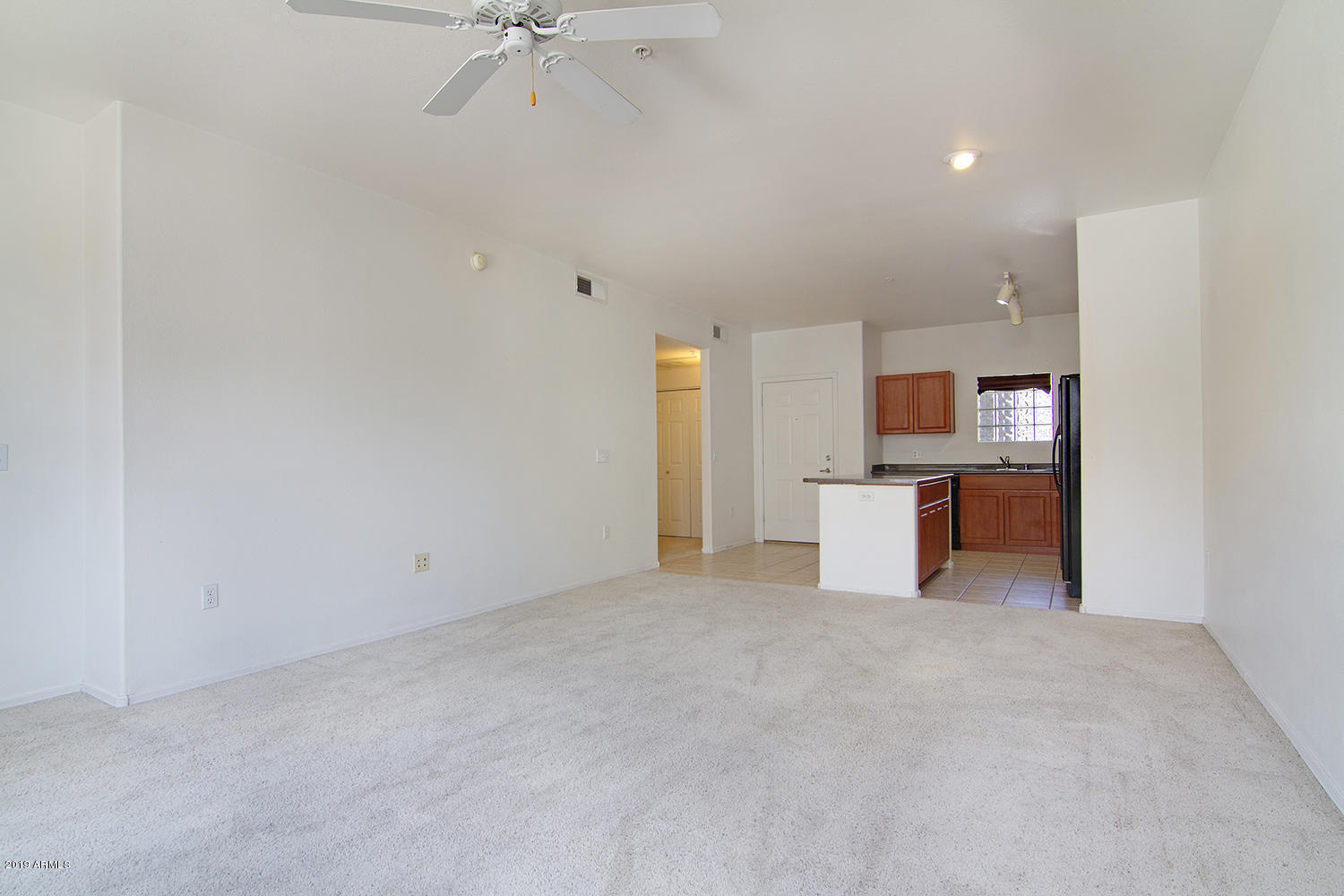 911 East Camelback Road, Unit 2029 Phoenix, AZ 85014 - Photo 7 of 30 911 E Camelback Rd Unit 2029-large-006-0