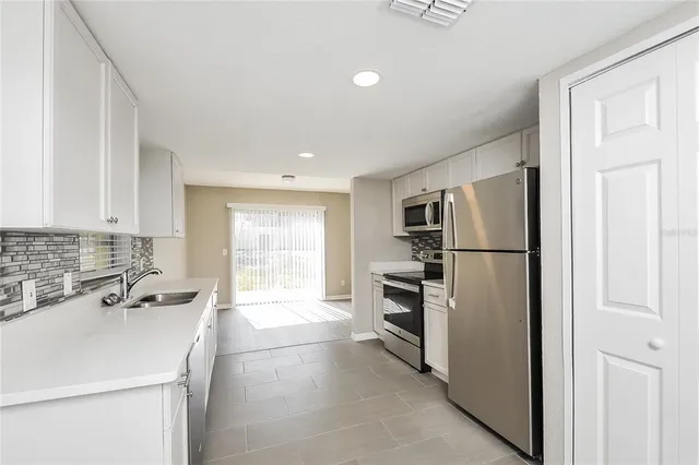 $2,160 | 1625 Crossridge Drive, Brandon, FL 33510