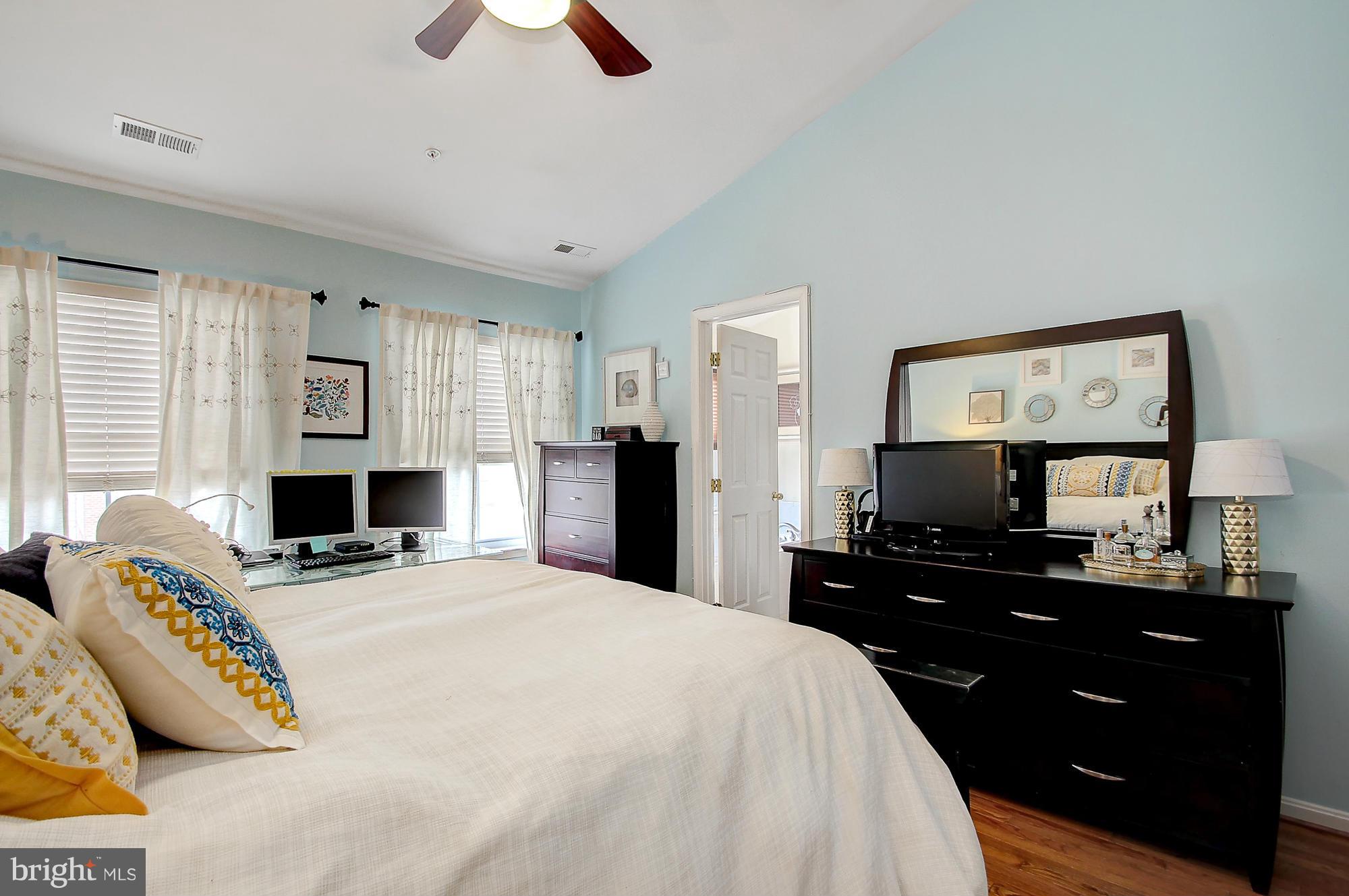 2086 Clipper Park Road Baltimore, MD 21211 - Photo 12 of 30 Bedroom (Master)