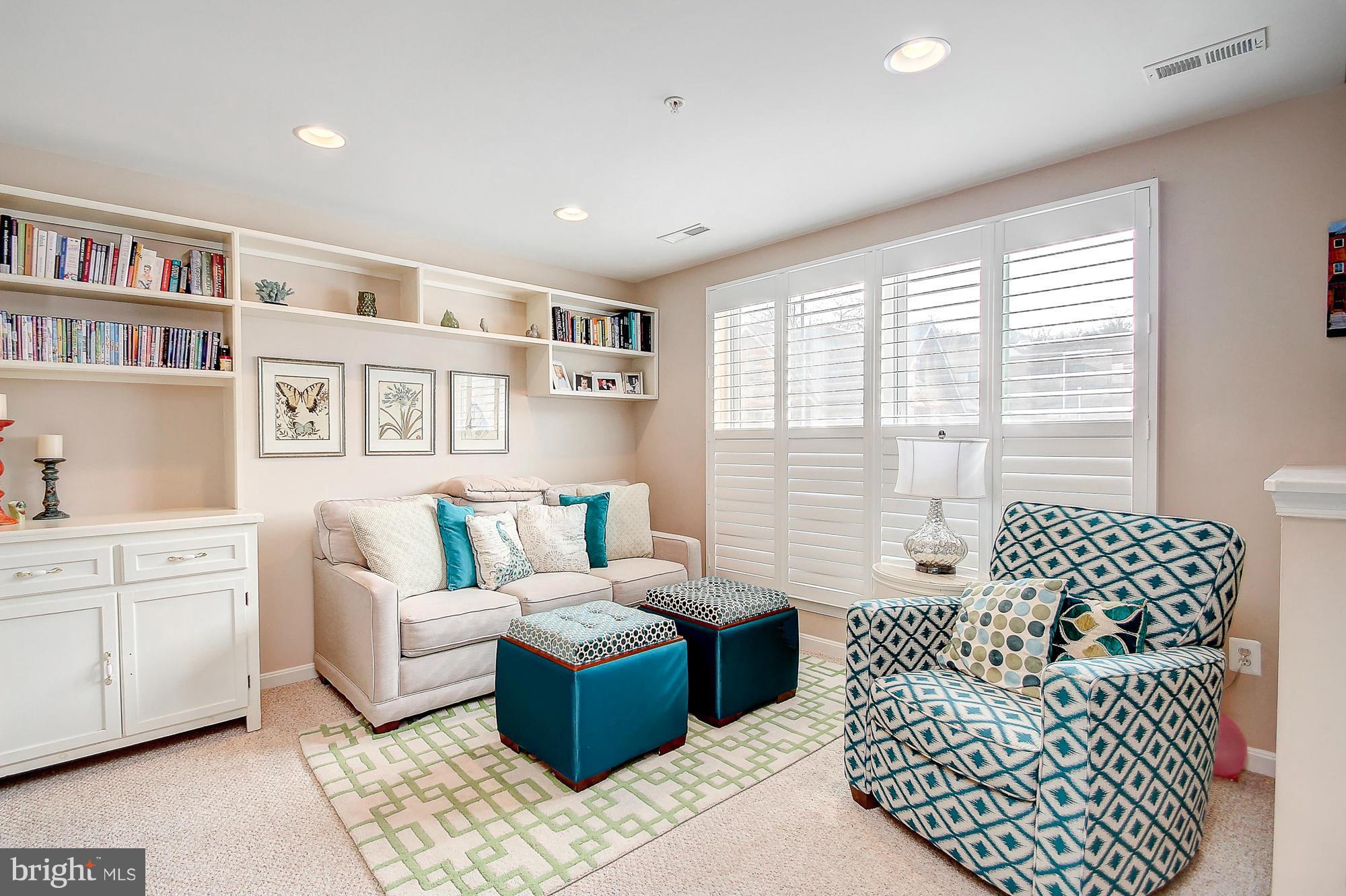 2086 Clipper Park Road Baltimore, MD 21211 - Photo 22 of 30 Family Room