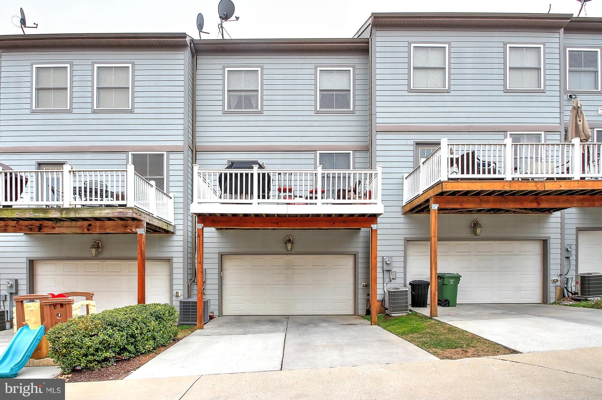 2086 Clipper Park Road Baltimore, MD 21211 - Photo 29 of 30 Exterior (Rear)