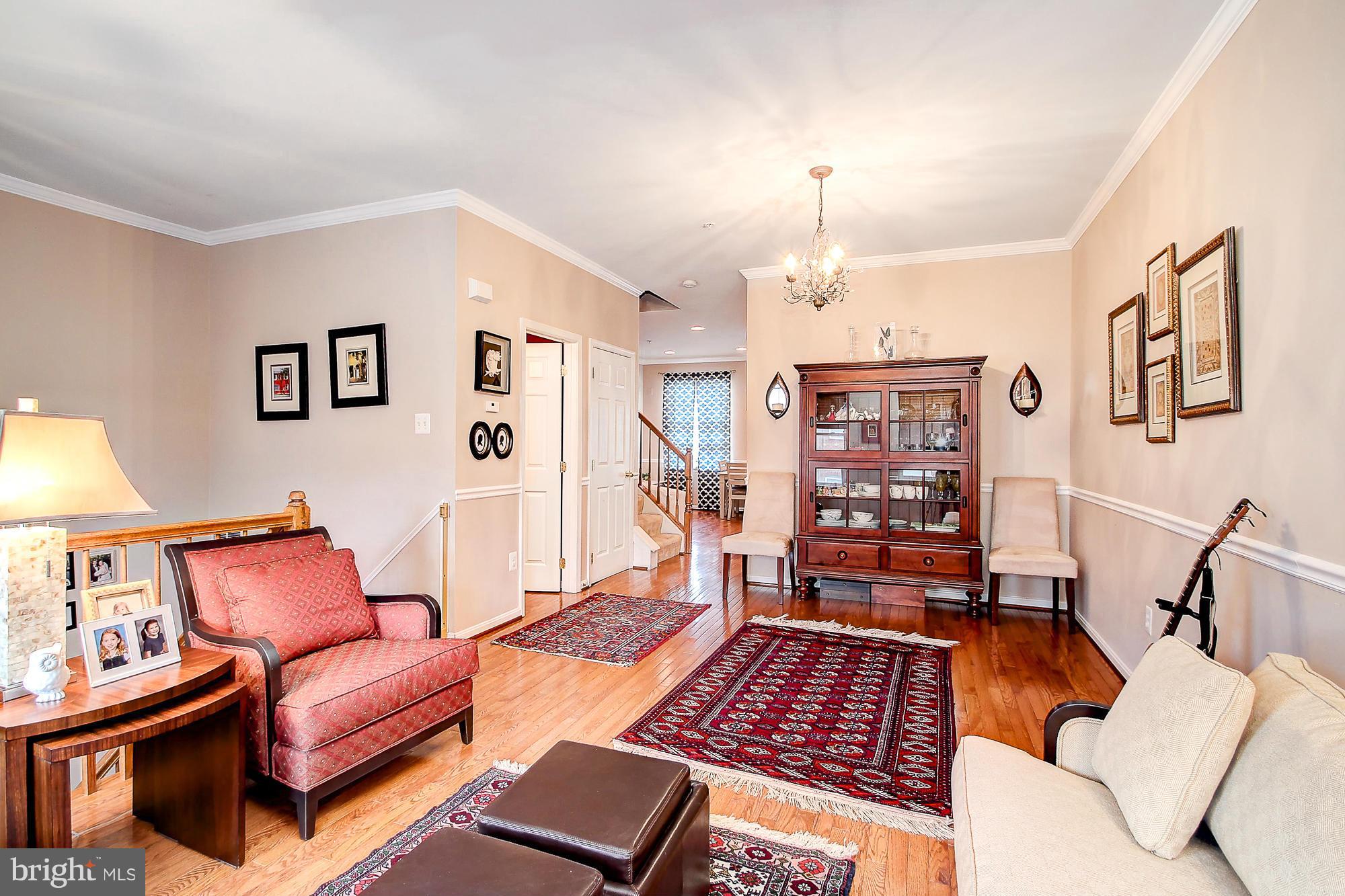 2086 Clipper Park Road Baltimore, MD 21211 - Photo 9 of 30 Living Room
