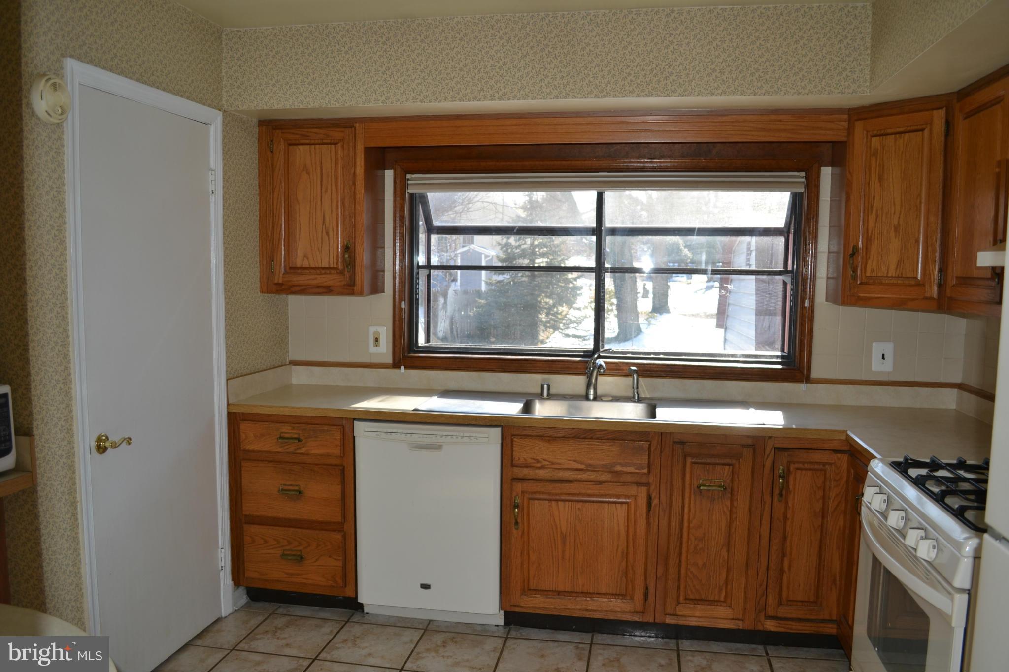 410 Schley Road Annapolis, MD 21401 - Photo 7 of 30 Kitchen