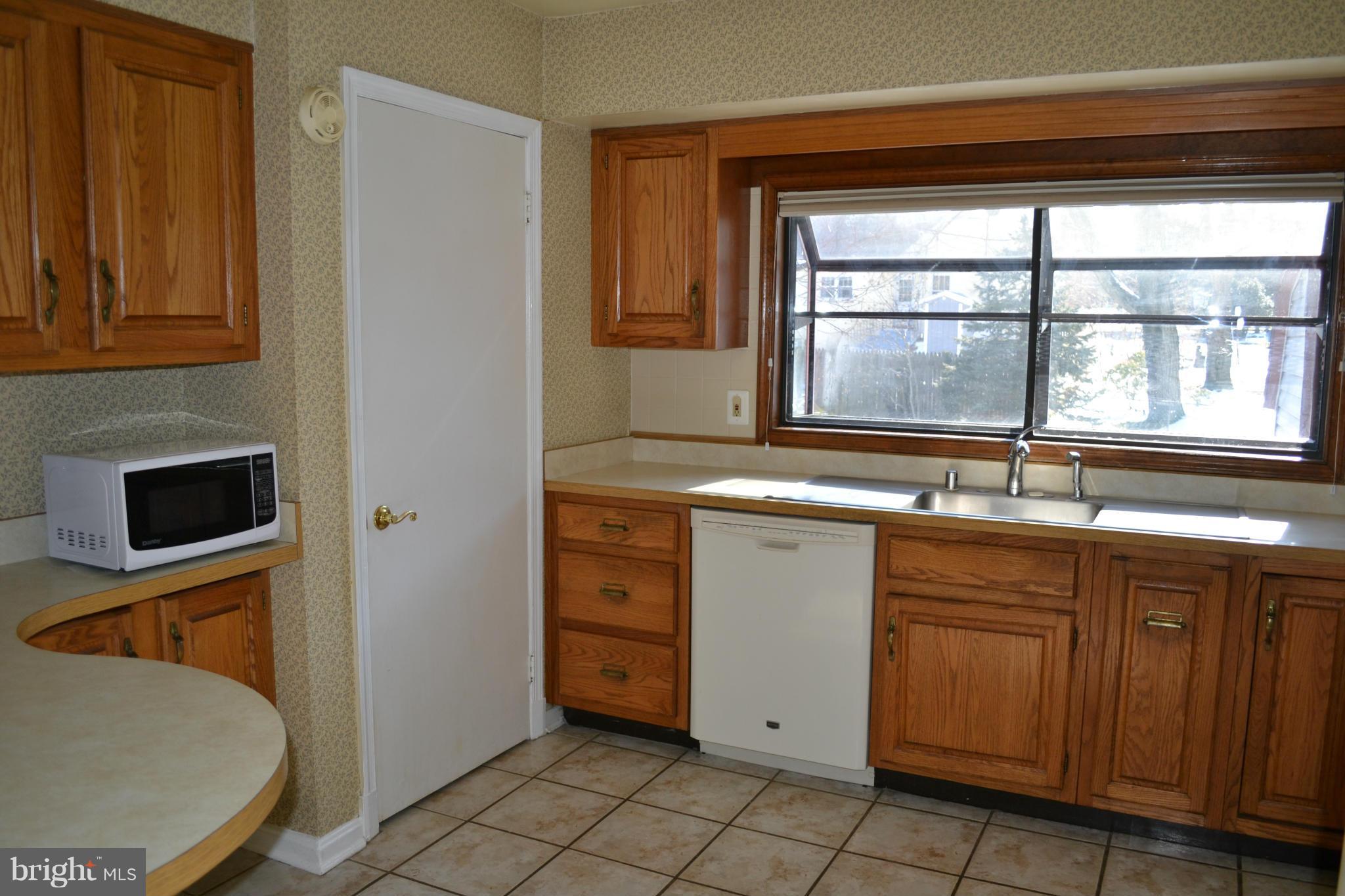 410 Schley Road Annapolis, MD 21401 - Photo 9 of 30 Kitchen