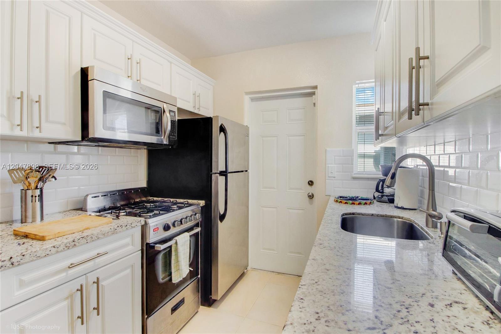 518 Southwest 7th Avenue, Unit 520 Miami, FL 33130 - Photo 1 of 12