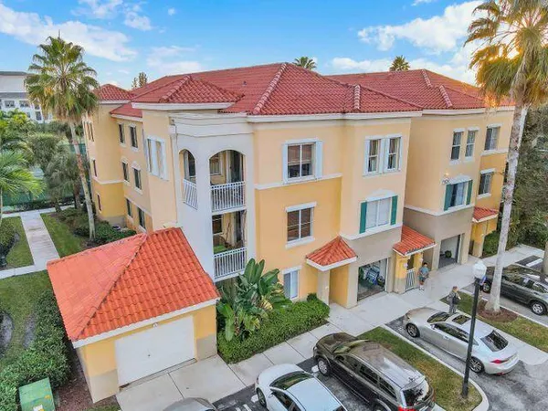 $6,000 | 11024 Legacy Drive, Unit 104, Palm Beach Gardens, FL 33410