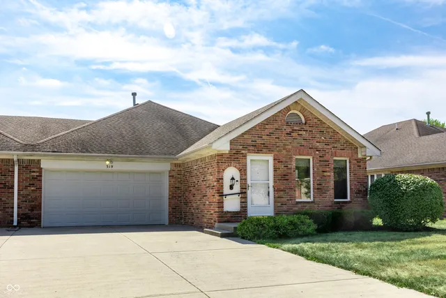$224,900 | 319 East College Avenue, Brownsburg, IN 46112