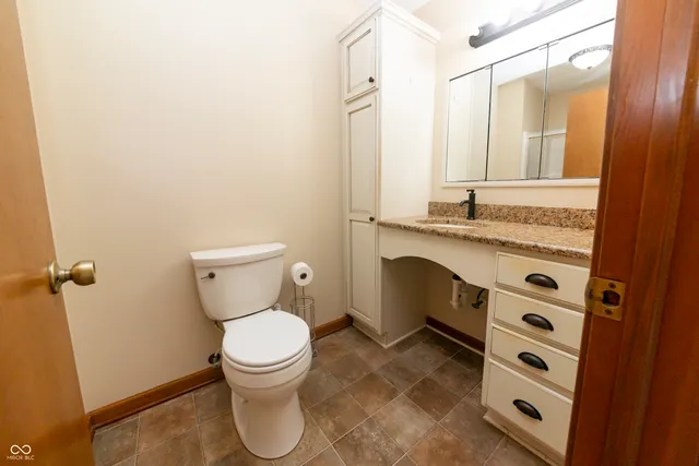 $224,900 | 319 East College Avenue, Brownsburg, IN 46112