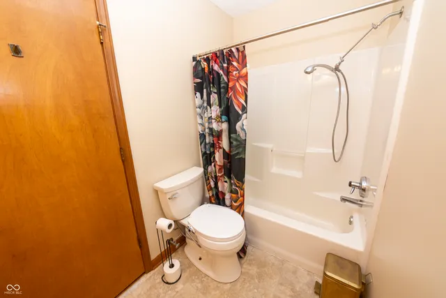 $224,900 | 319 East College Avenue, Brownsburg, IN 46112