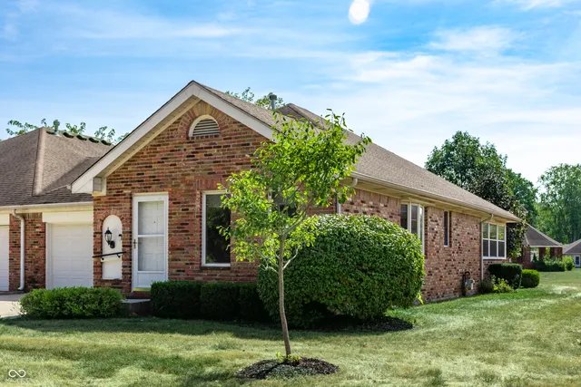$224,900 | 319 East College Avenue, Brownsburg, IN 46112