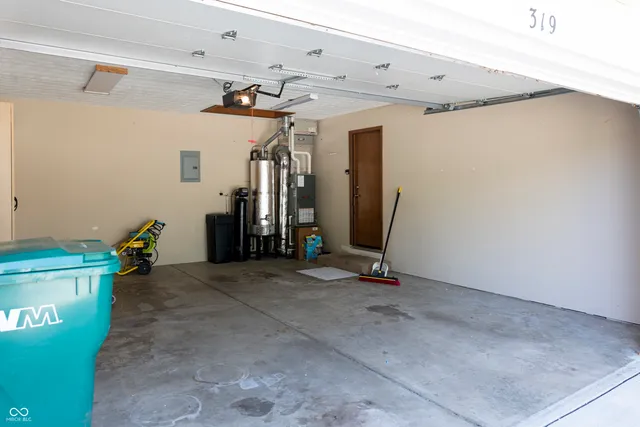 $224,900 | 319 East College Avenue, Brownsburg, IN 46112