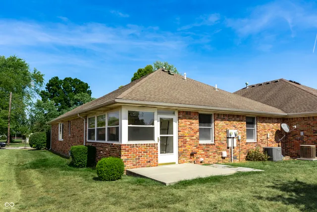 $224,900 | 319 East College Avenue, Brownsburg, IN 46112