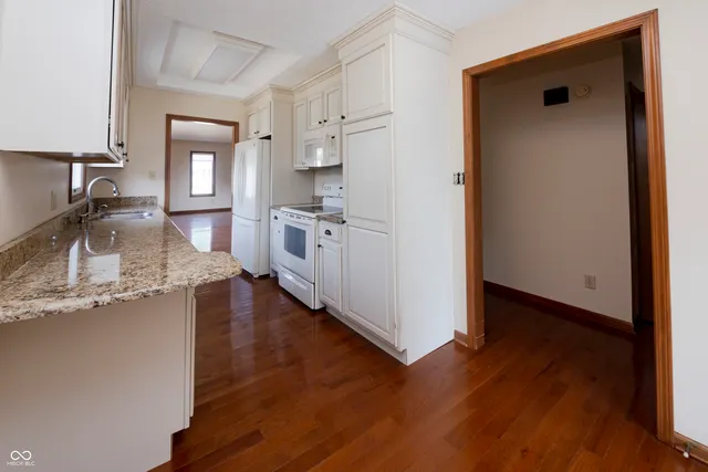 $224,900 | 319 East College Avenue, Brownsburg, IN 46112