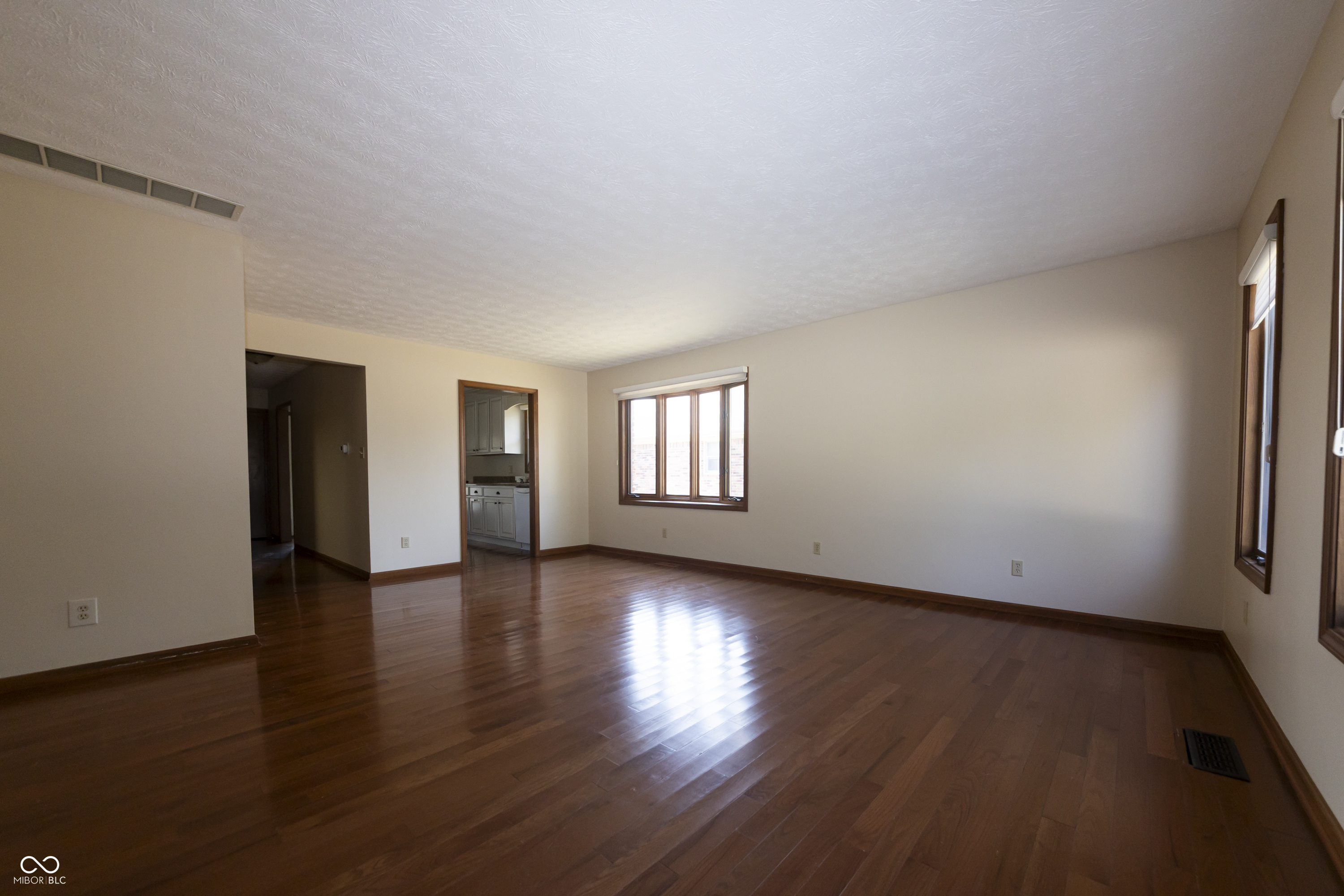 319 East College Avenue Brownsburg, IN 46112 - Photo 9 of 25