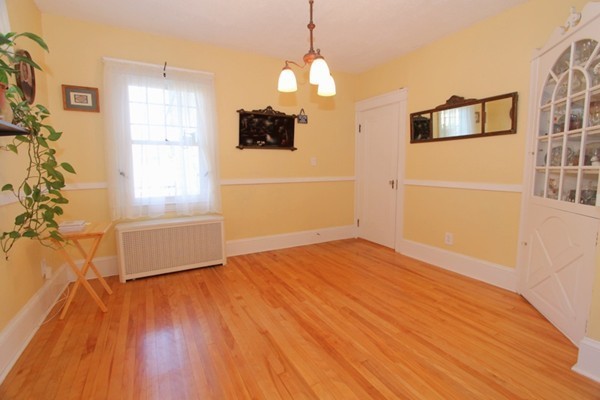 42 Eagle Road Worcester, MA 01605 - Photo 4 of 24 Gallery Image 4