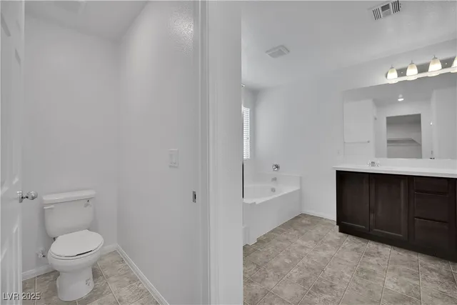 $2,450 | 6156 Kinnow Place, Las Vegas, NV 89122