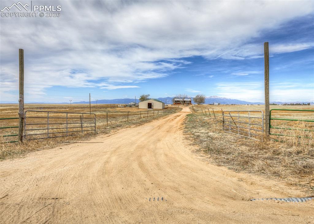3830 Hemmingway Road Colorado Springs, CO 80930 - Photo 3 of 50
