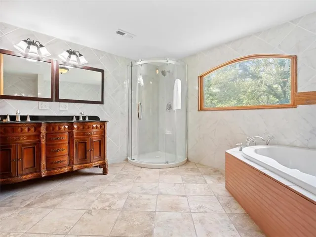 $550,000 | 6650 County Road 176, Rosendale, MO 64483