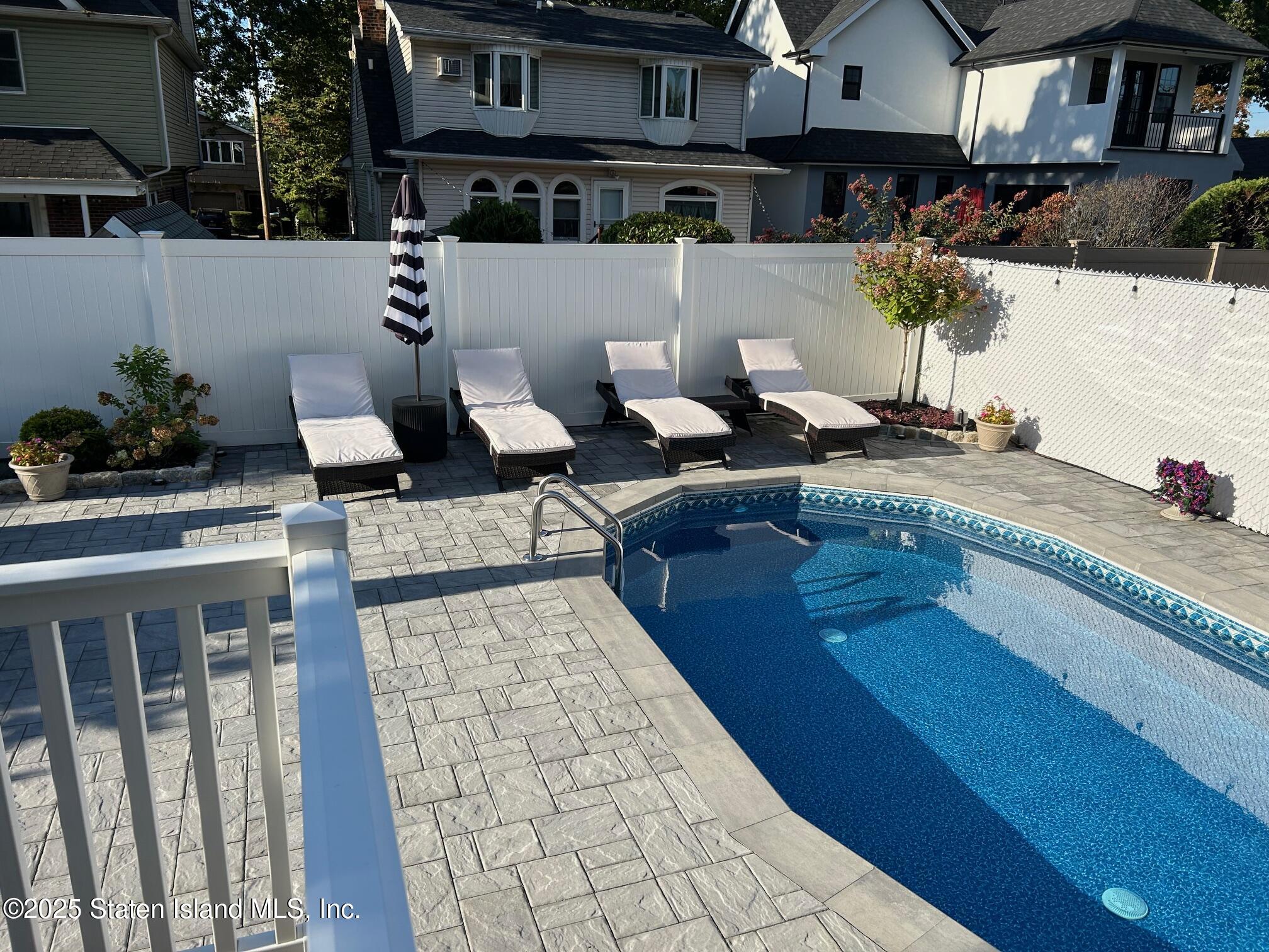 133 Goodwin Avenue Staten Island, NY 10314 - Photo 38 of 54 a view of a kitchen with seating area