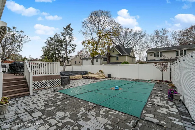 $1,174,999 | 133 Goodwin Avenue | Westerleigh