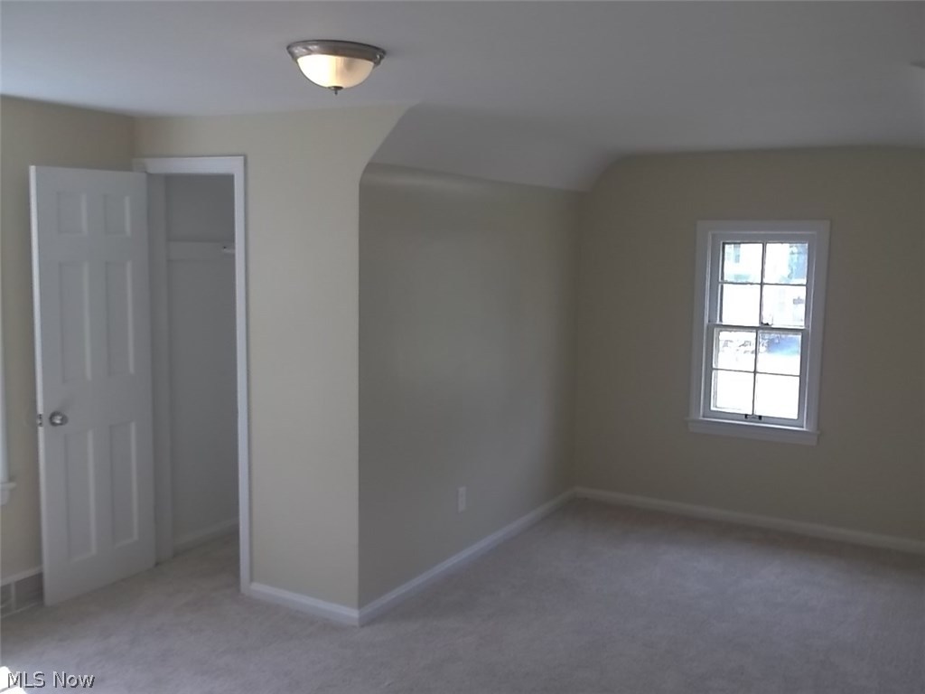3751 Bainbridge Road Cleveland Heights, OH 44118 - Photo 13 of 32