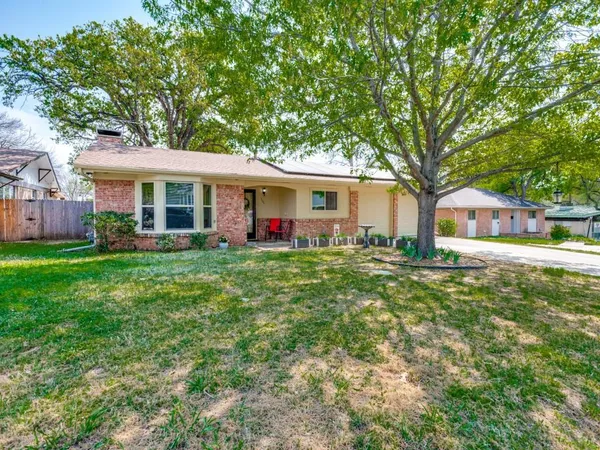 $335,000 | 506 East Huitt Lane, Euless, TX 76040