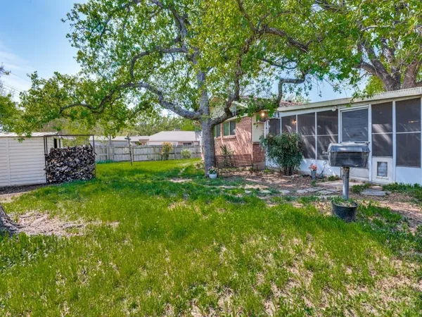 $335,000 | 506 East Huitt Lane, Euless, TX 76040