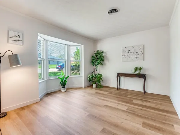 $335,000 | 506 East Huitt Lane, Euless, TX 76040