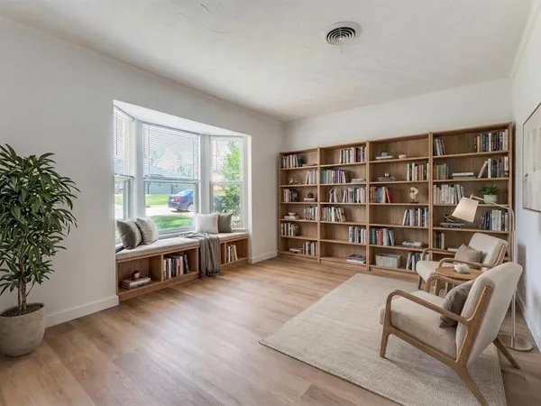 $335,000 | 506 East Huitt Lane, Euless, TX 76040