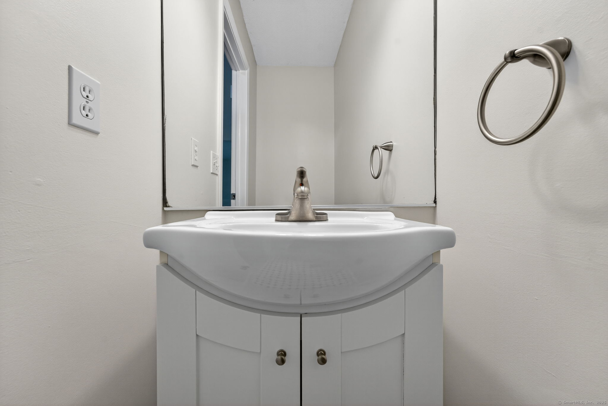 128 Conestoga Way, Unit 128 Glastonbury, CT 06033 - Photo 13 of 28