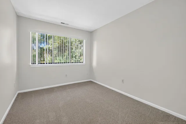 $2,900 | 128 Conestoga Way, Unit 128, Glastonbury, CT 06033