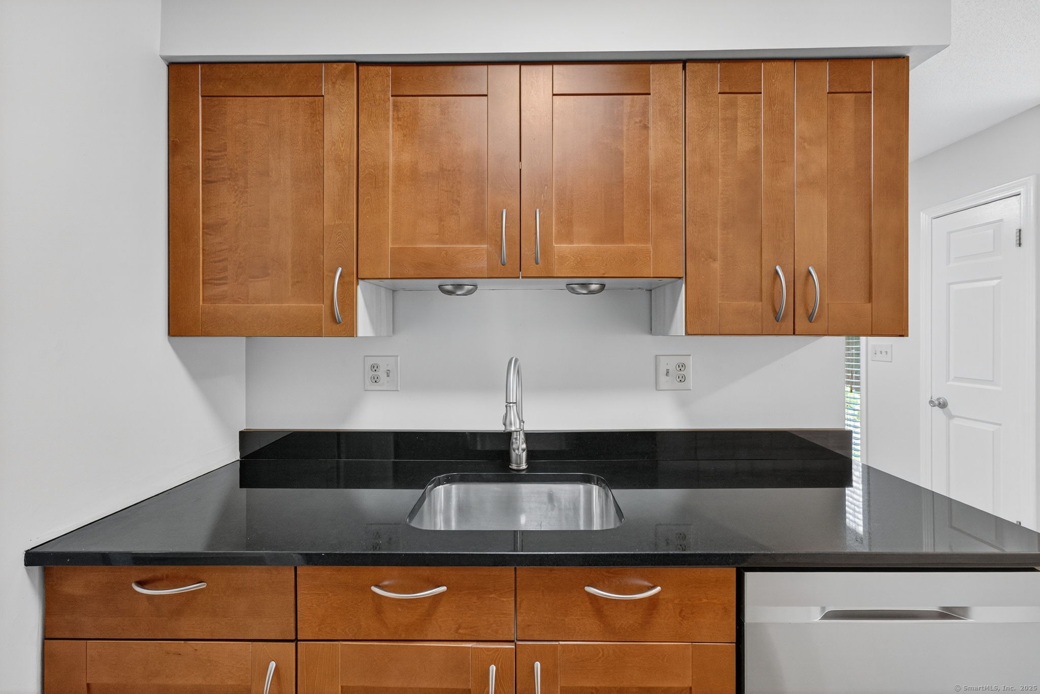 128 Conestoga Way, Unit 128 Glastonbury, CT 06033 - Photo 3 of 28