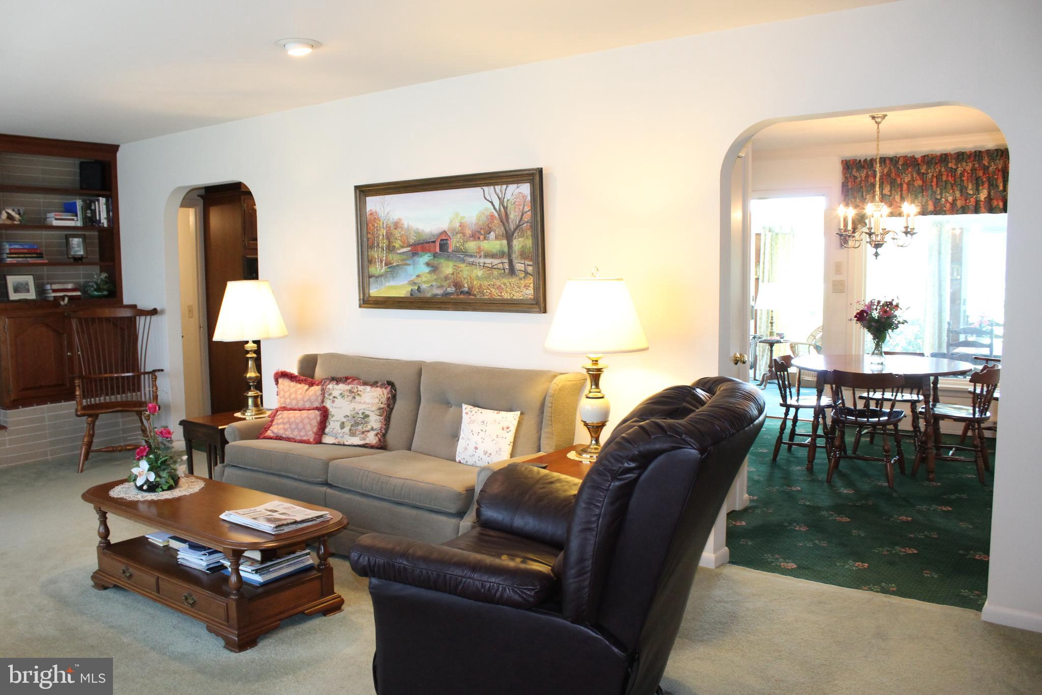 2751 Maytown Road Maytown, PA 17550 - Photo 3 of 31 Living Room