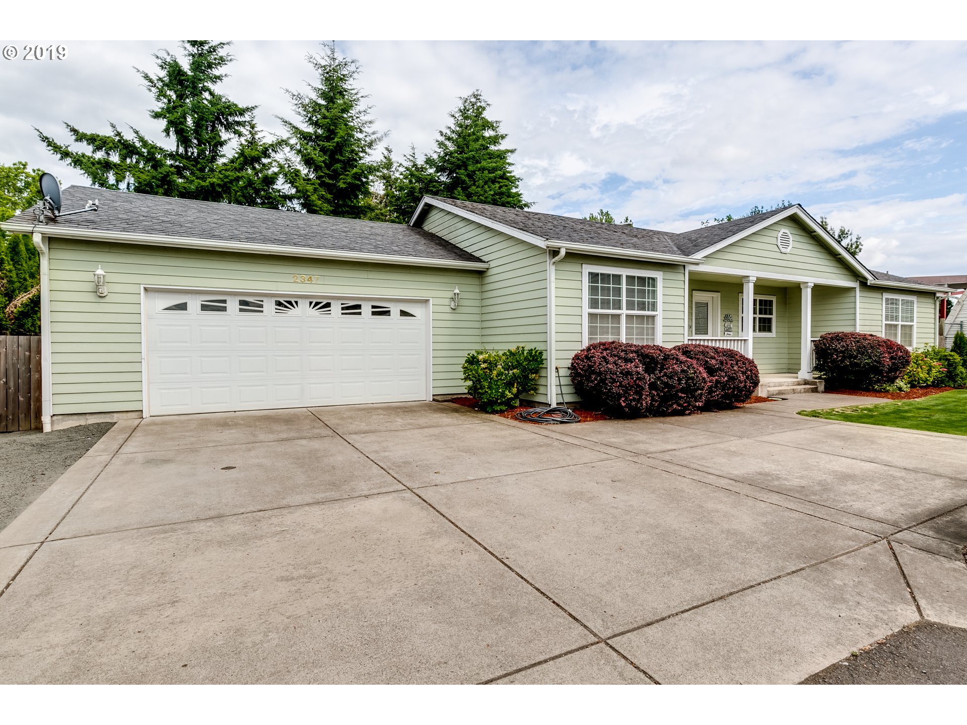 2347 31st Street Springfield, OR 97477 - Photo 1 of 31