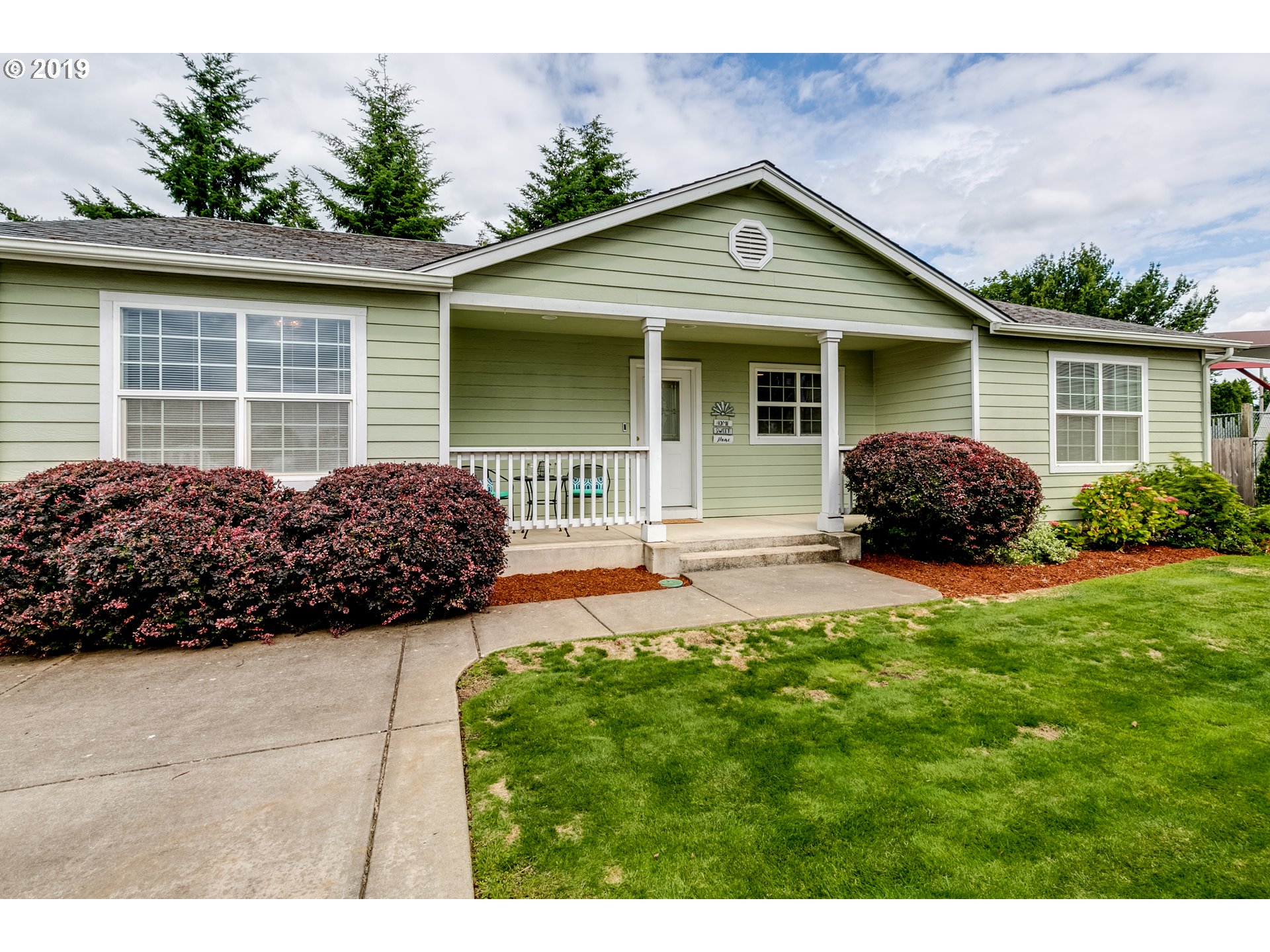 2347 31st Street Springfield, OR 97477 - Photo 2 of 31