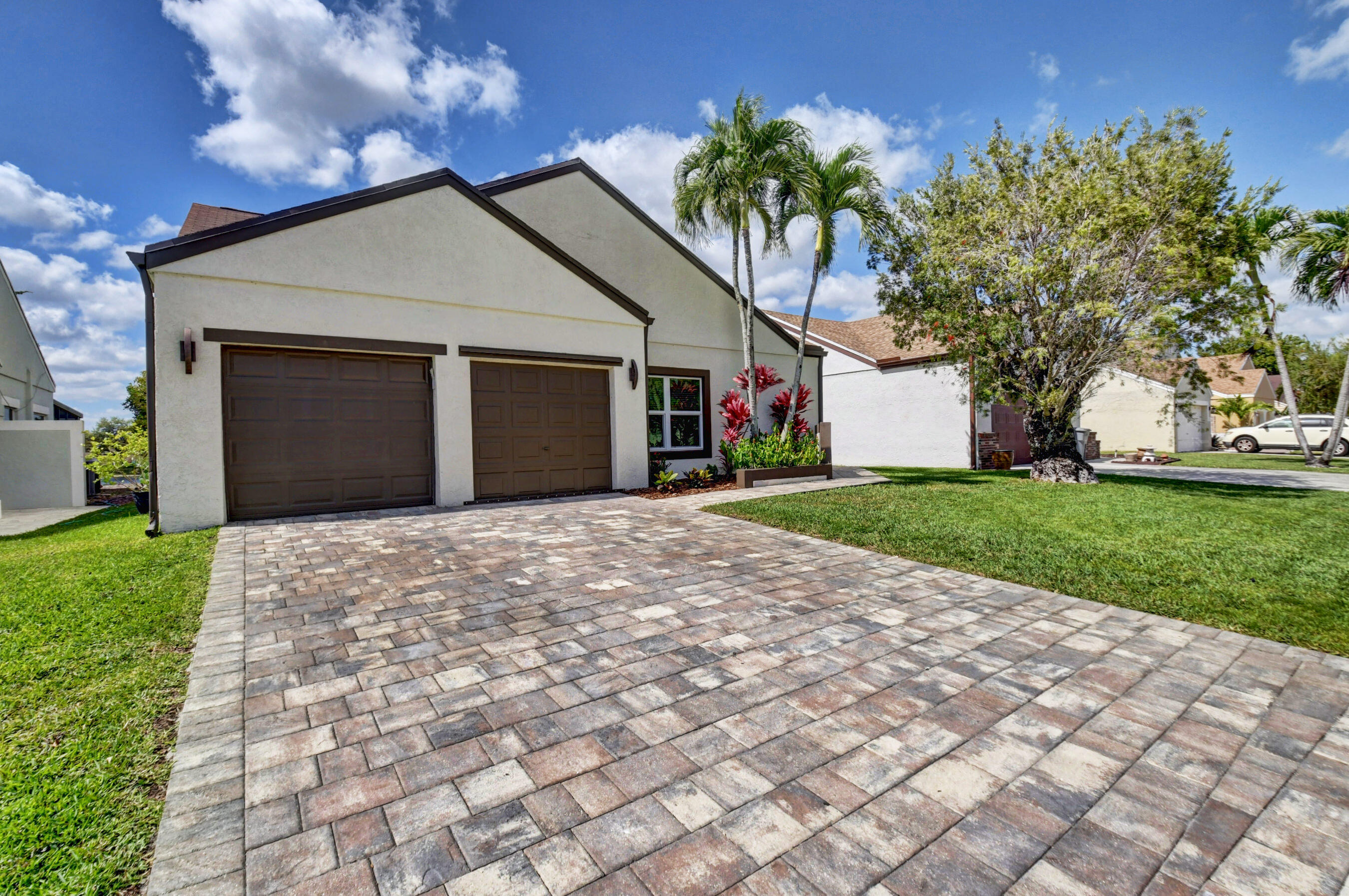 23093 Old Inlet Bridge Drive Boca Raton, FL 33433 - Photo 4 of 38 04_dsc_0877_78_79_80_81