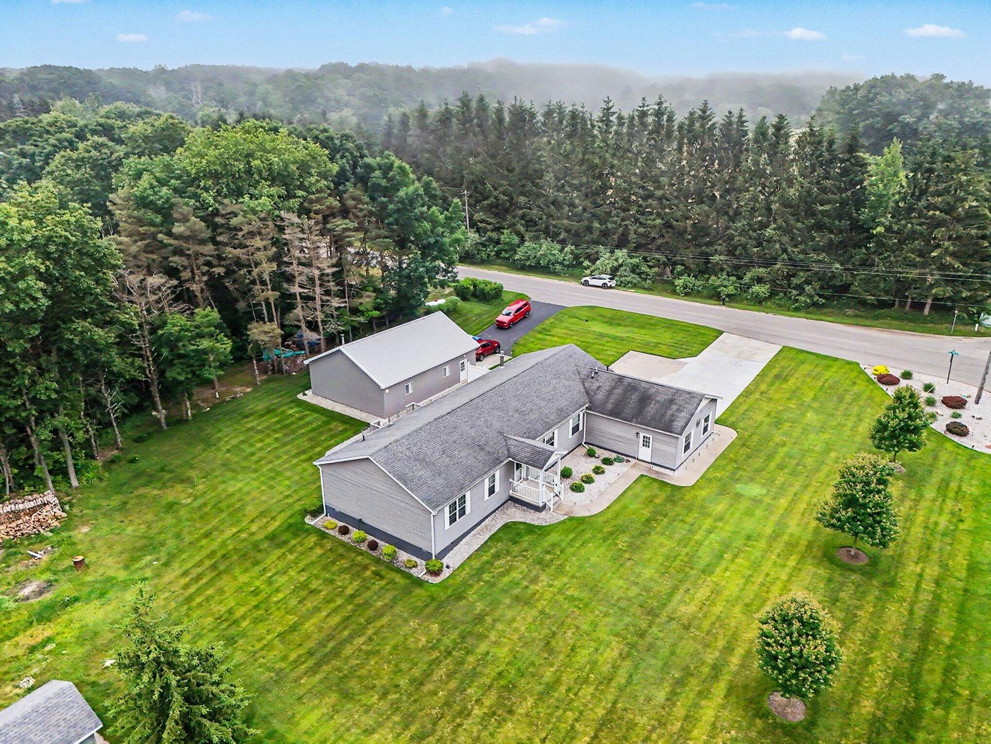 986 West Fox Farm Road Manistee, MI 49660 - Photo 31 of 31 Aerial view