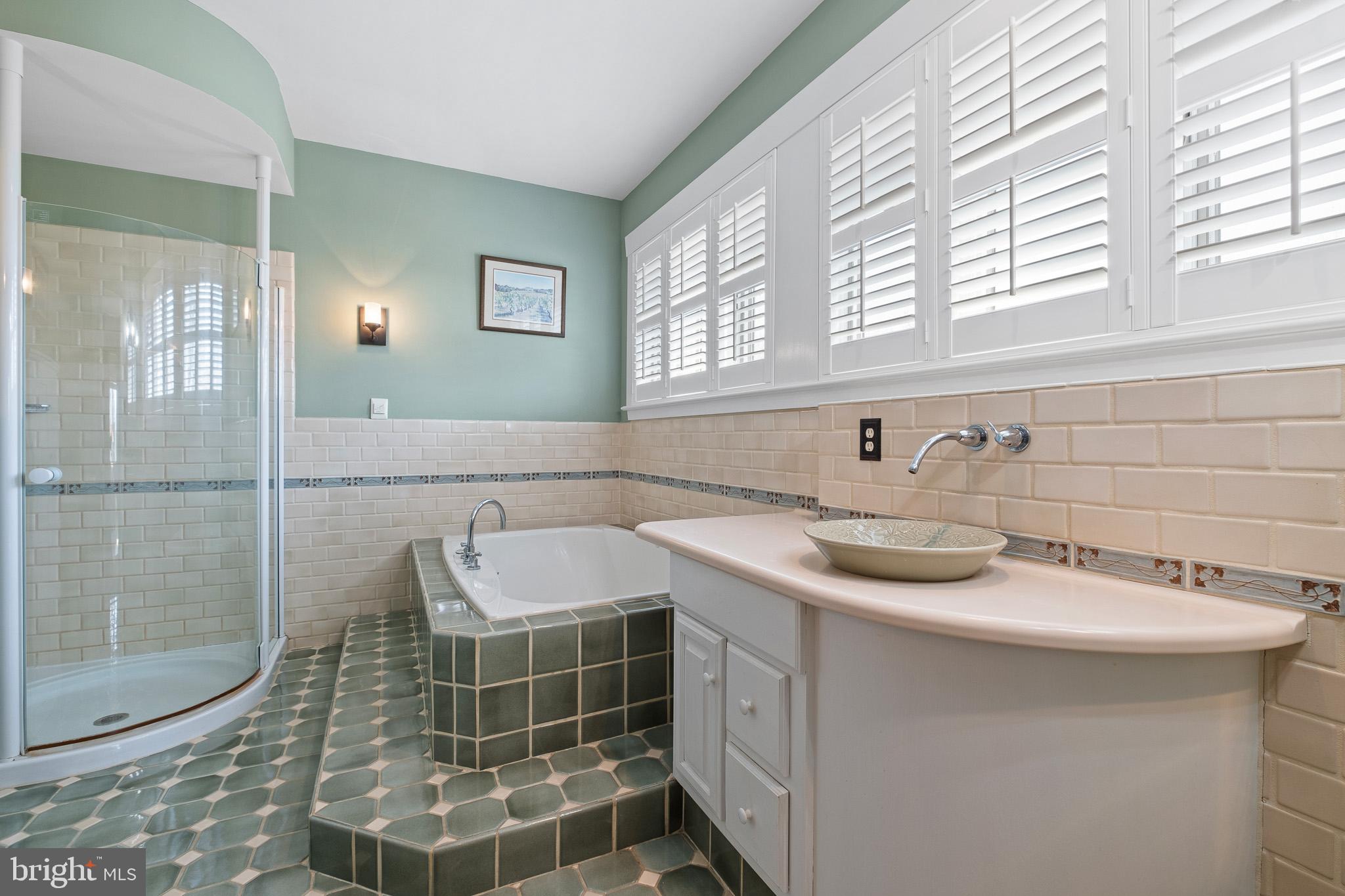 73 Scott Road Warwick, MD 21912 - Photo 41 of 86 2nd Floor Suite | Full Bathroom