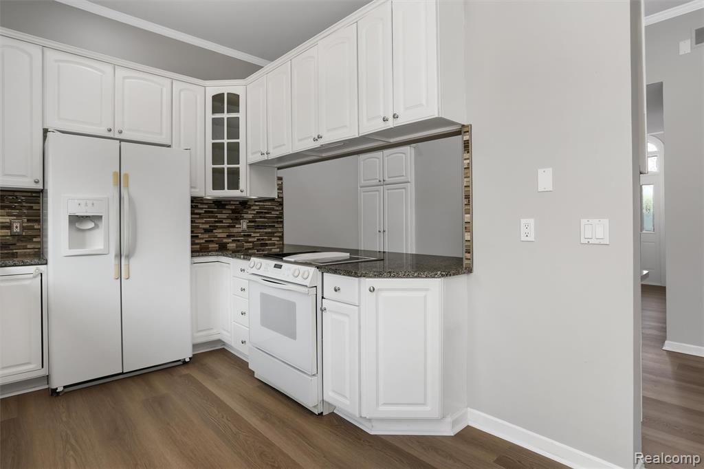 2137 Crystal Drive Rochester Hills, MI 48309 - Photo 12 of 32