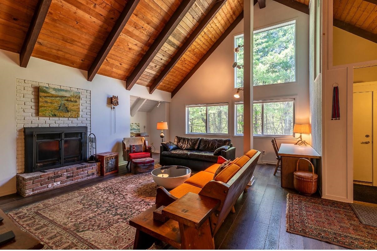 176 Pratt Bridge Road Jamaica, VT 05343 - Photo 4 of 29 Gallery Image 4