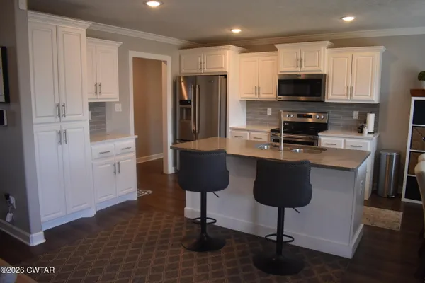 $334,000 | 108 Gatewick Drive, Jackson, TN 38305