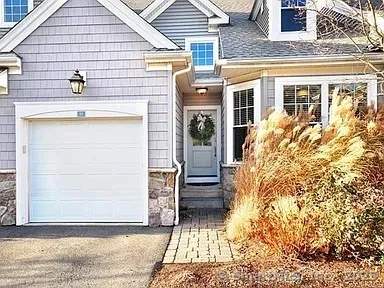 $3,700 | 33 Bradford Walk, Unit 33, Farmington, CT 06032