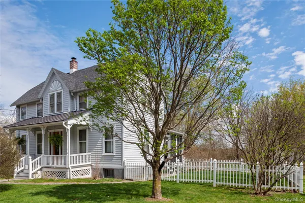 $620,000 | 26 Chatham Street, Kinderhook, NY 12106