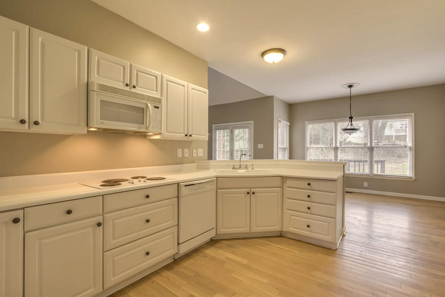 12717 Comblain Road Knoxville, TN 37934 - Photo 13 of 40 13_ComblainRoad_12717_Kitchen04