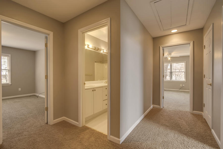 12717 Comblain Road Knoxville, TN 37934 - Photo 29 of 40 29_ComblainRoad_12717_UpperHall