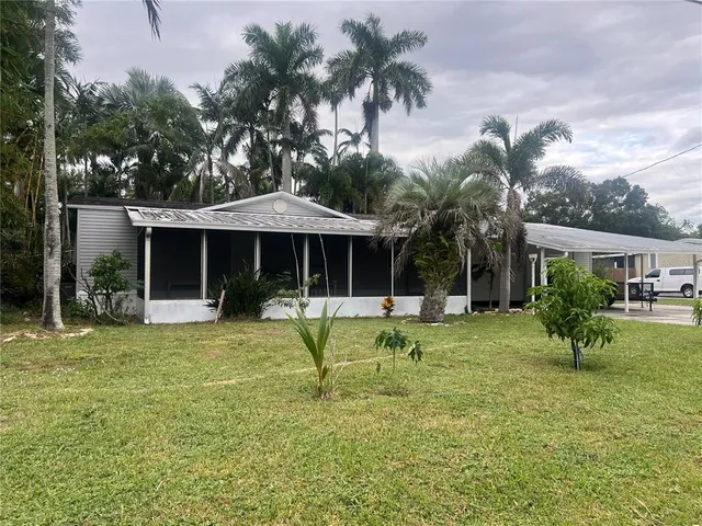 $250,000 | 2833 Southeast 18th Terrace, Okeechobee, FL 34974
